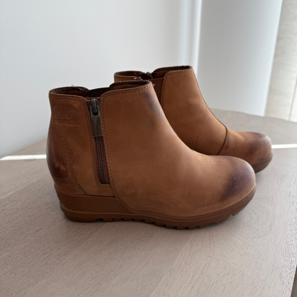 Luggage Brown Sorel Evie Wedge Ankle Boots
